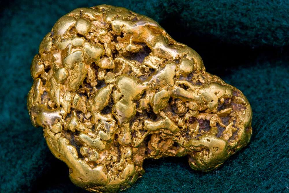 Musgrave Minerals Finds Gold Near Surface, Share Price Up (ASX:MGV)