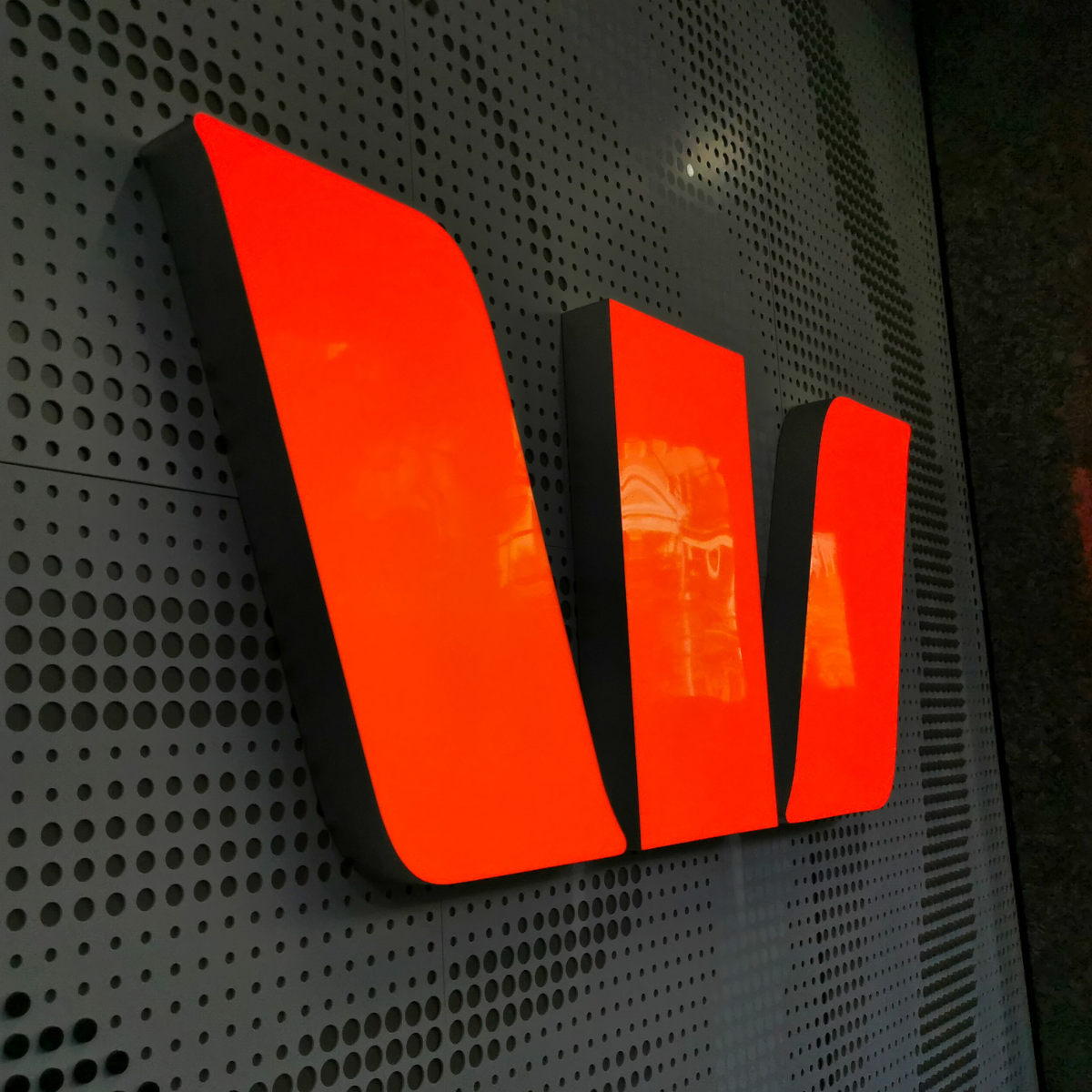 How Can Westpac’s Economic Forecasts Be So Useless?